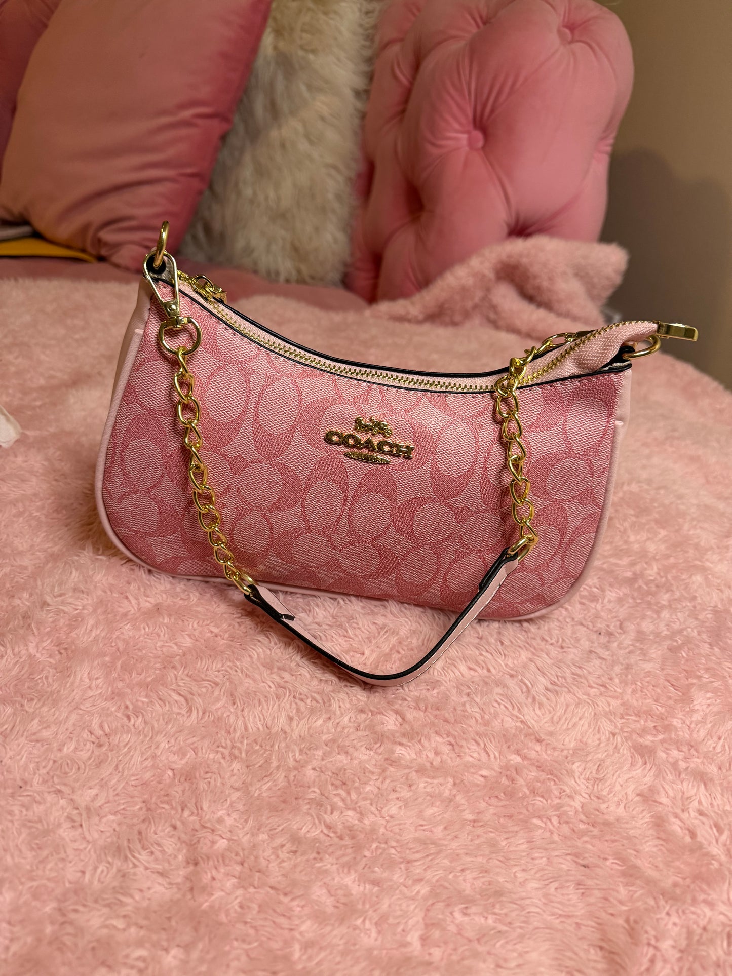 C*ach Outlet Teri shoulder Bag